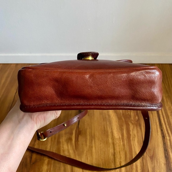 VTG Brahmin Leather Crossbody - Picture 6 of 16